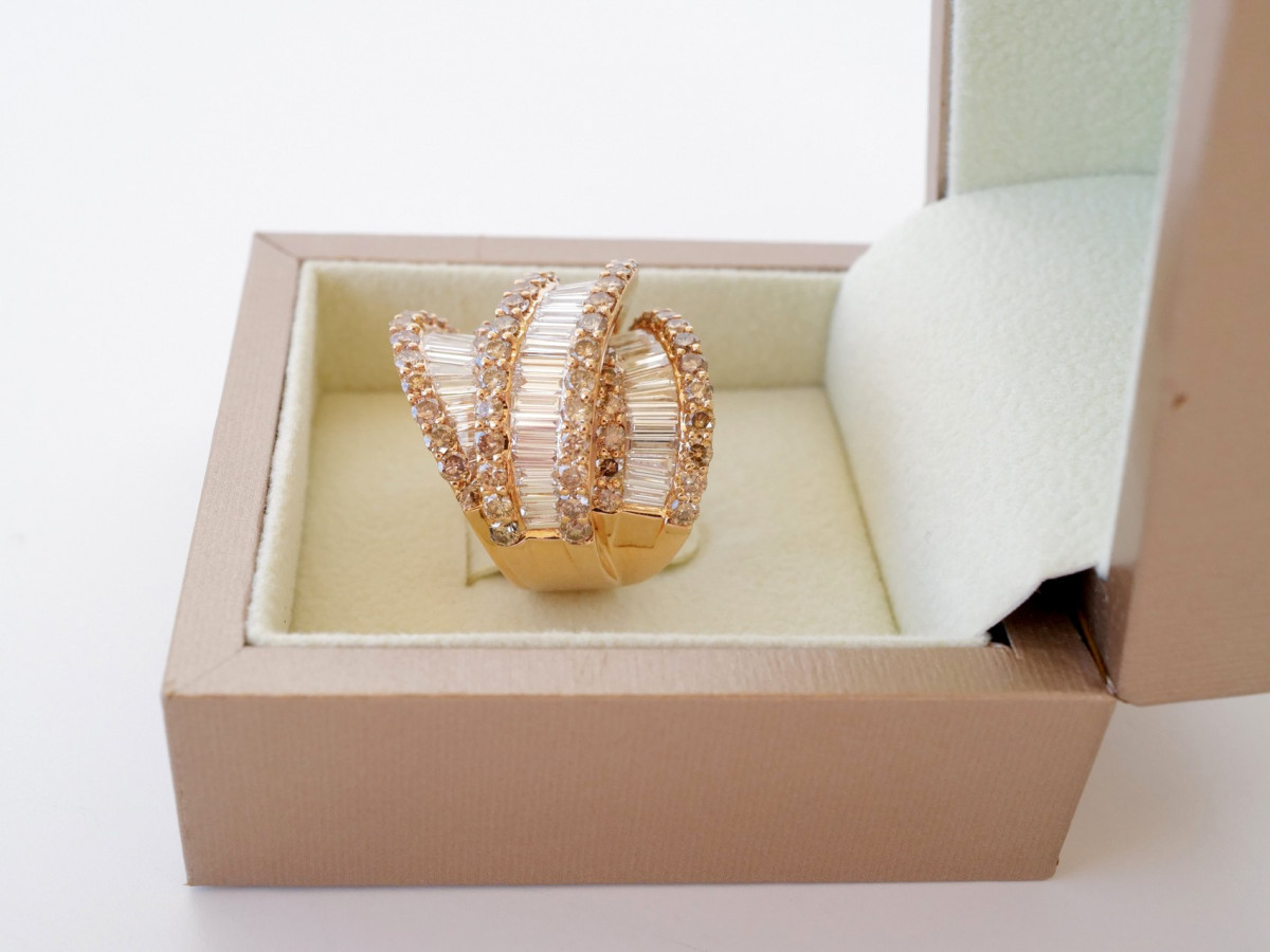 Швейцарские часы Женское кольцо Crivelli c бриллиантами 8ct 27g