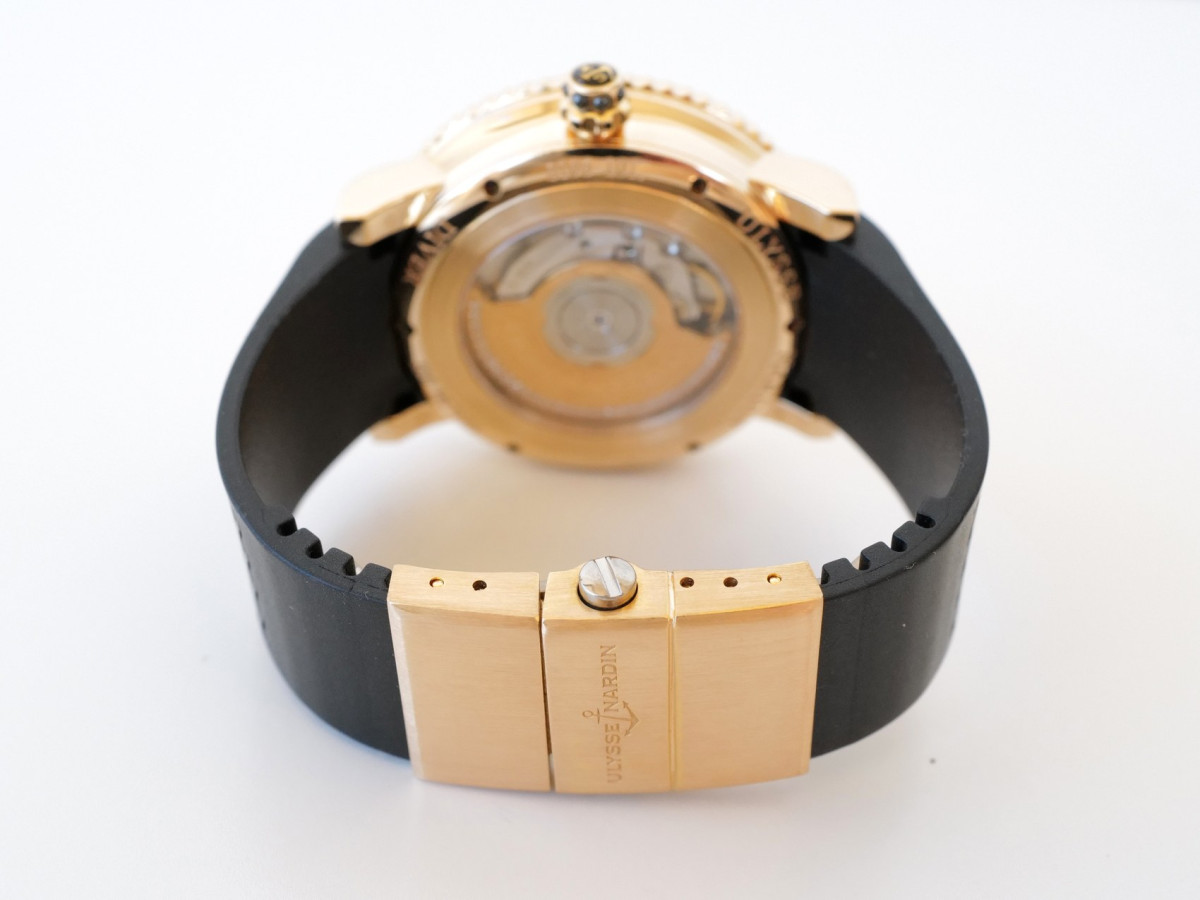 Швейцарские часы Ulysse Nardin Lady Diver Starry Night 18K Rose Gold Diamond Black Dial 40