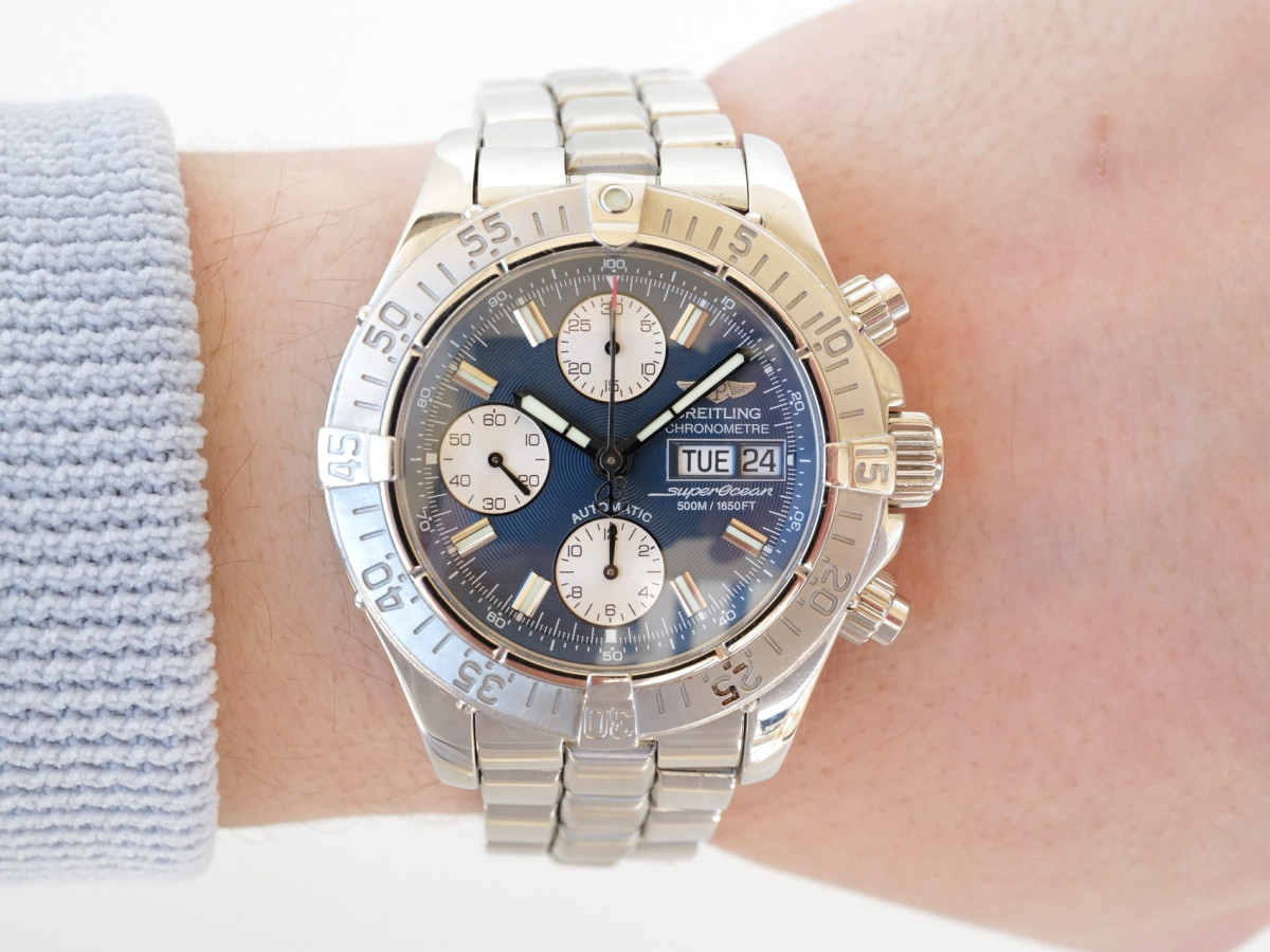 Швейцарський годинник Breitling Superocean Chronograph 42