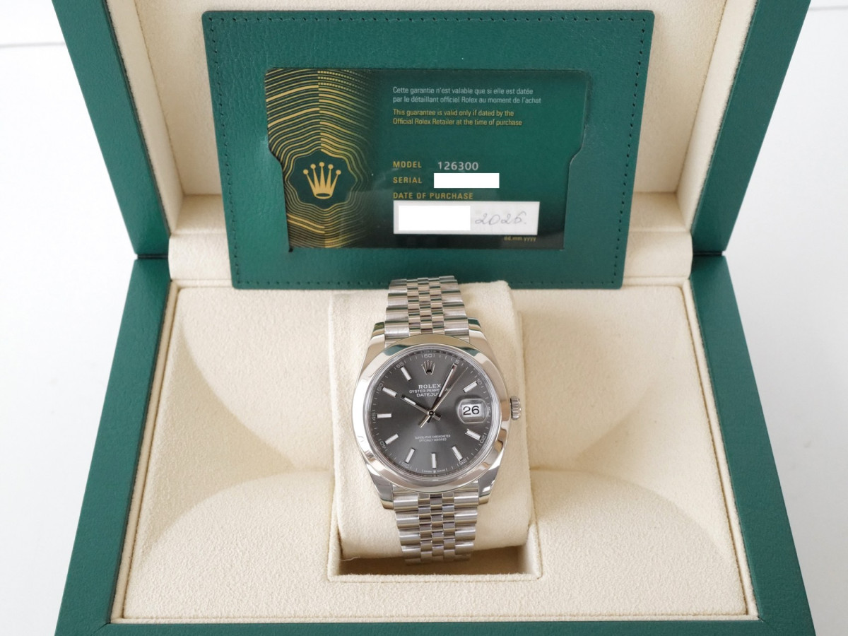 Швейцарський годинник Rolex Datejust 41 Rhodium Dial Domed Bezel Jubilee Bracelet (2025)