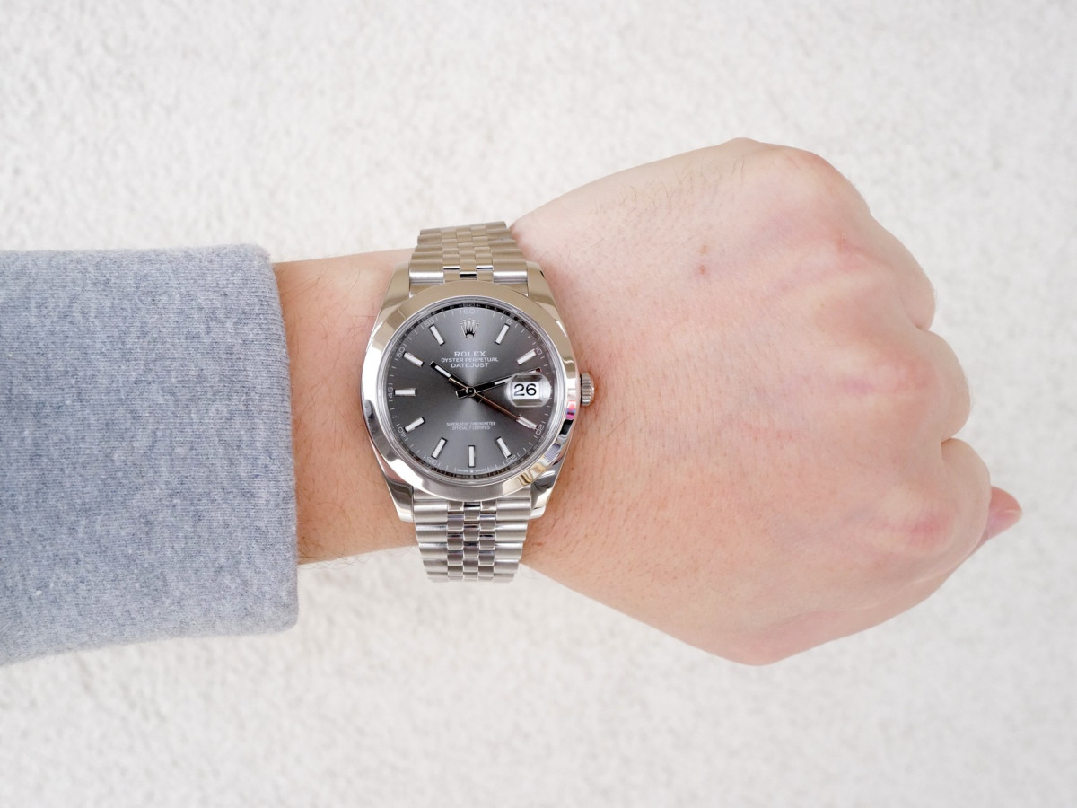 Швейцарський годинник Rolex Datejust 41 Rhodium Dial Domed Bezel Jubilee Bracelet (2025)