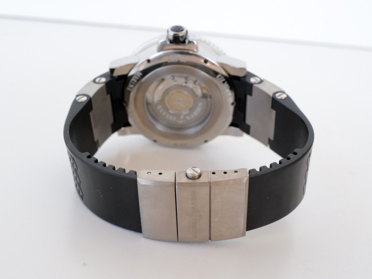 Swiss watch Ulysse Nardin Maxi Marine Diver Titanium 45