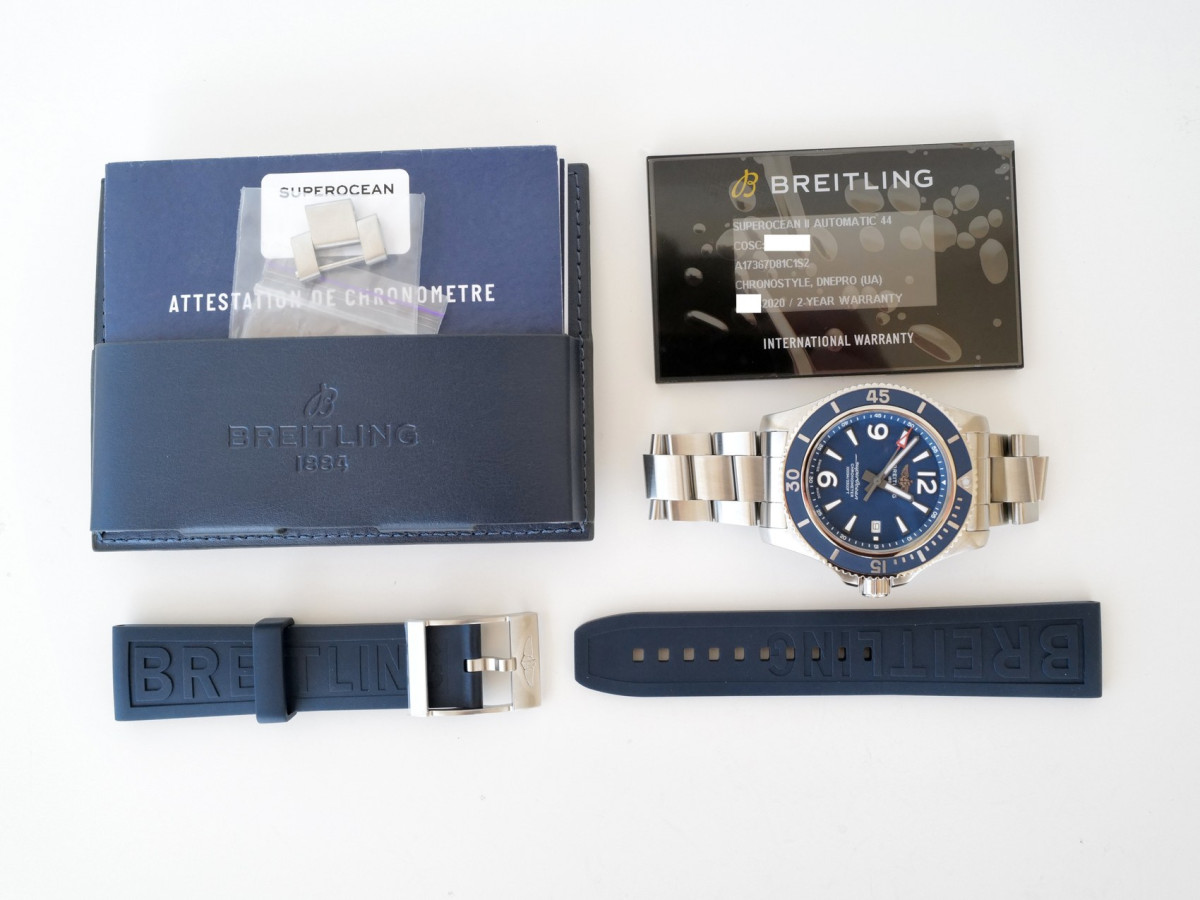 Швейцарський годинник Breitling Superocean 44 Automatic Blue Dial