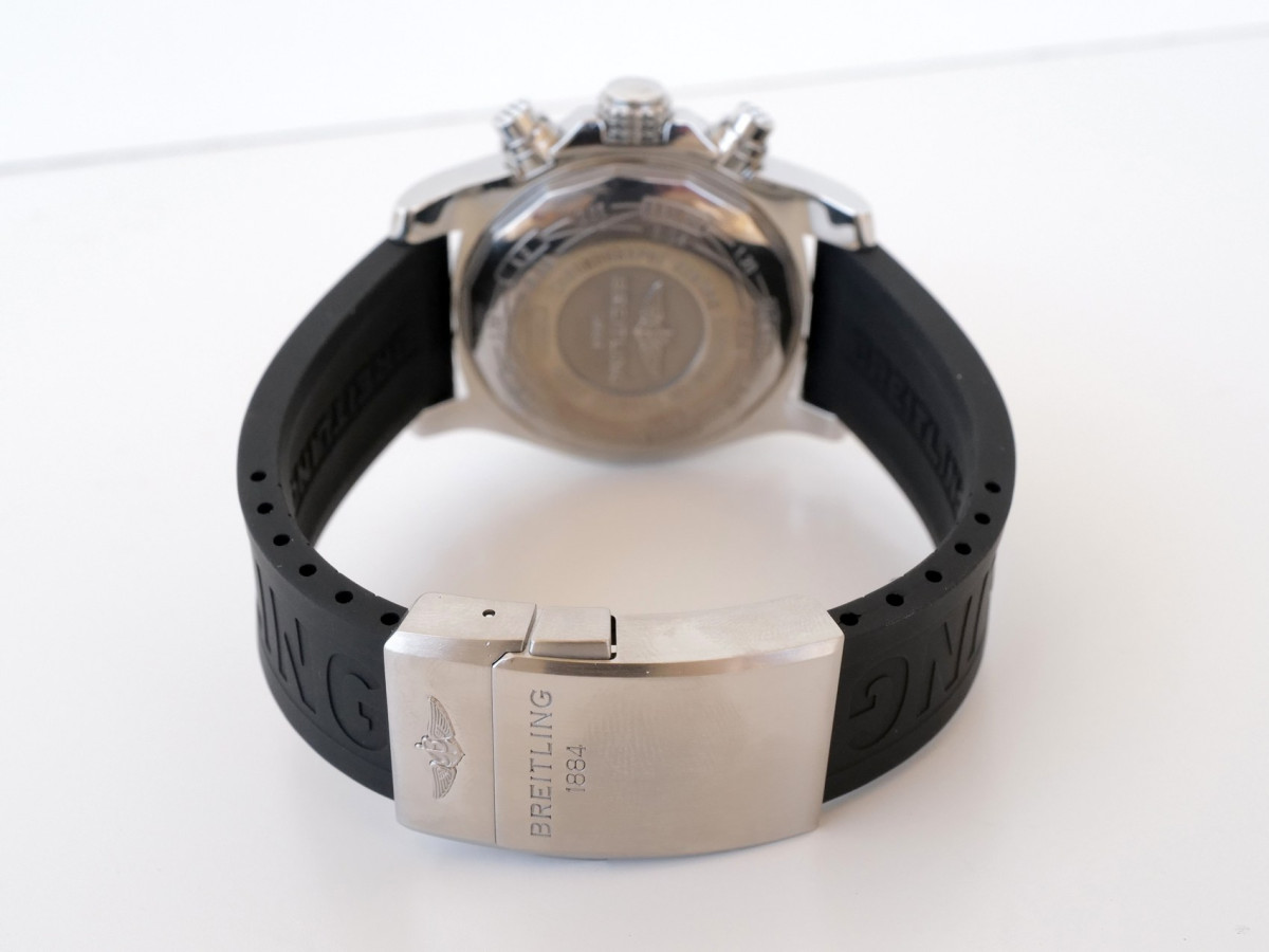 Swiss watch Breitling Avenger II Chronograph Black Dial Automatic 43