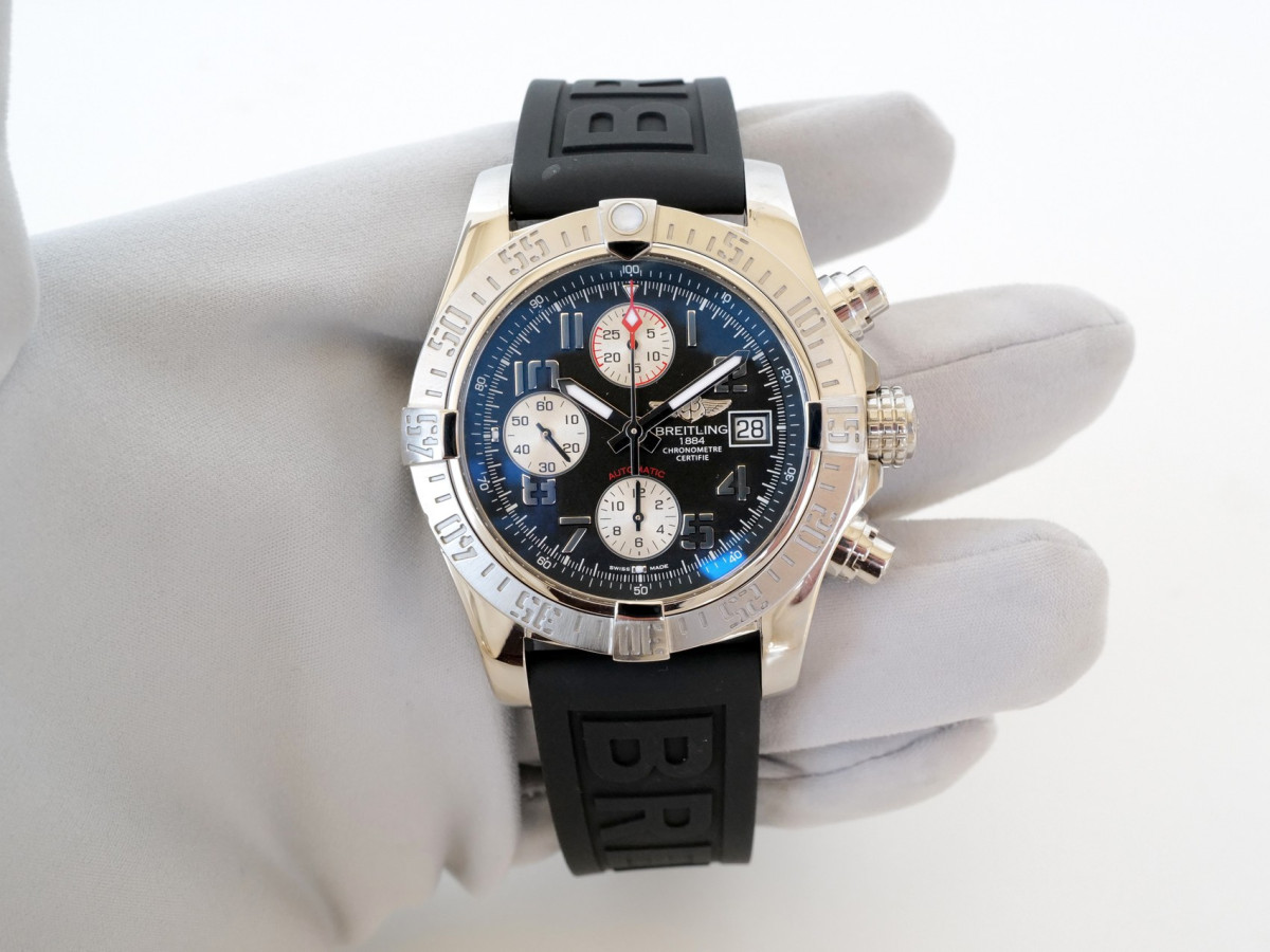 Swiss watch Breitling Avenger II Chronograph Black Dial Automatic 43