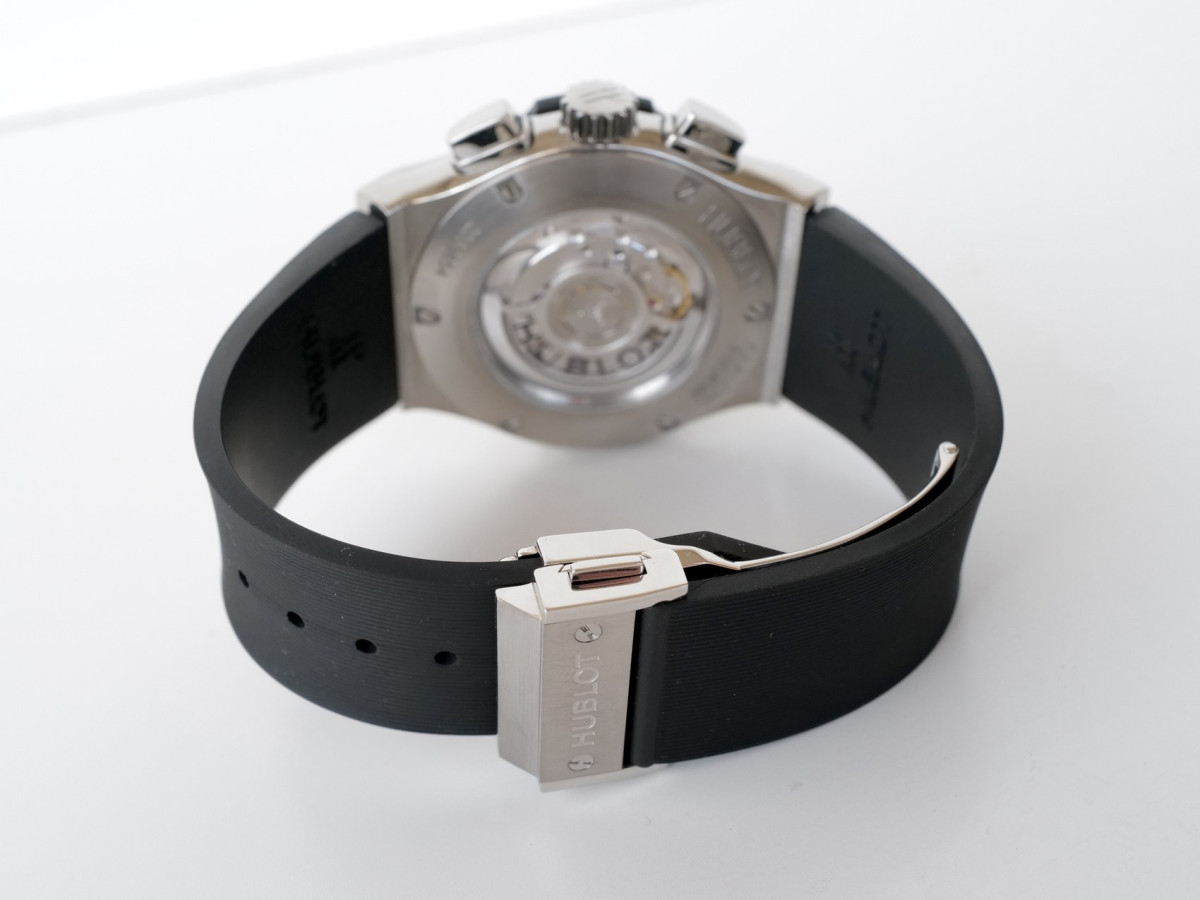 Swiss watch Hublot Classic Fusion Chronograph Titanium Black 45 (2025)