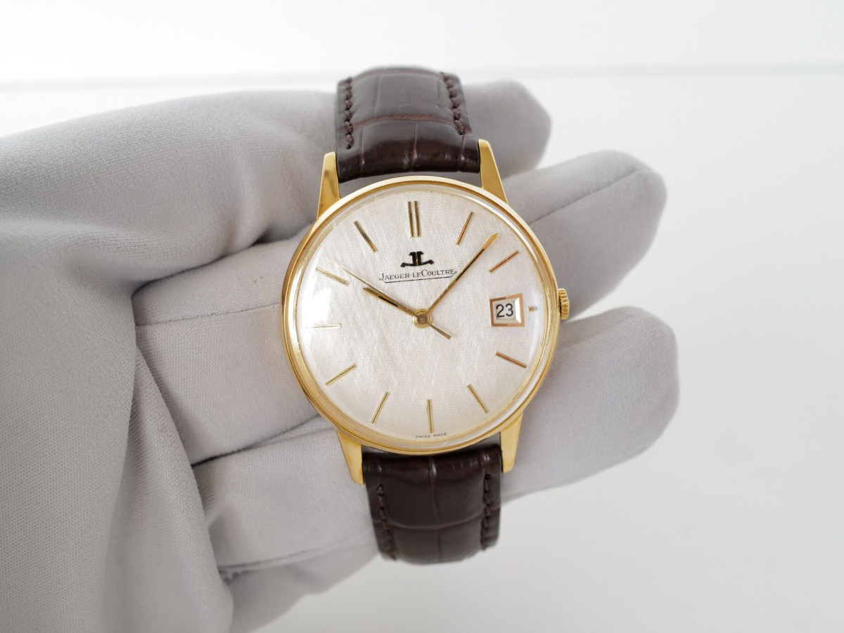 Swiss watch Jaeger LeCoultre Ultra-Thin White Linen Dial 18K Yellow Gold 34