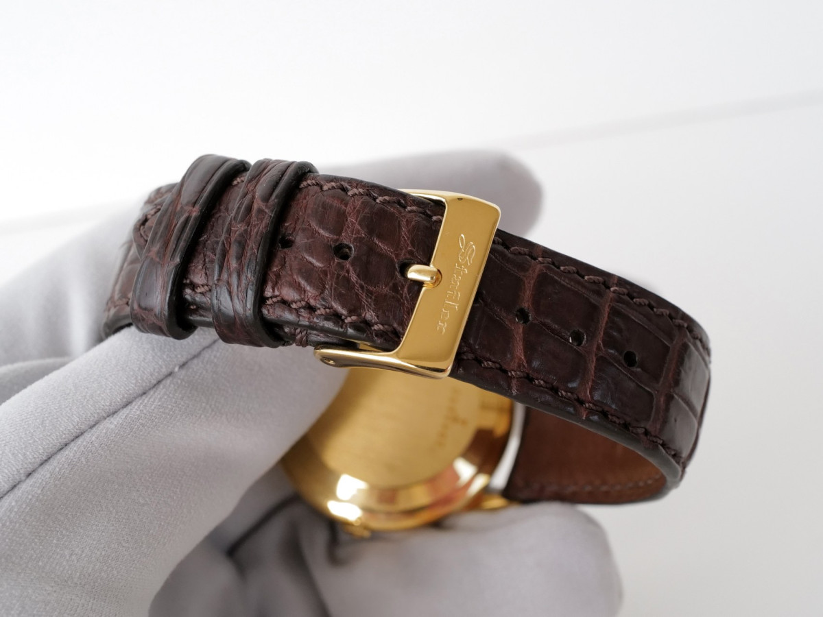 Swiss watch Jaeger LeCoultre Ultra-Thin White Linen Dial 18K Yellow Gold 34