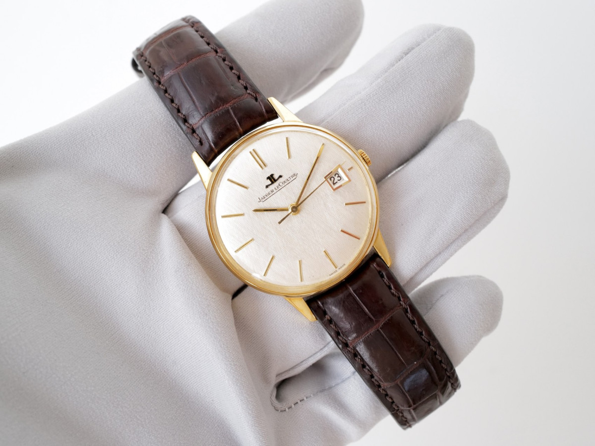 Swiss watch Jaeger LeCoultre Ultra-Thin White Linen Dial 18K Yellow Gold 34