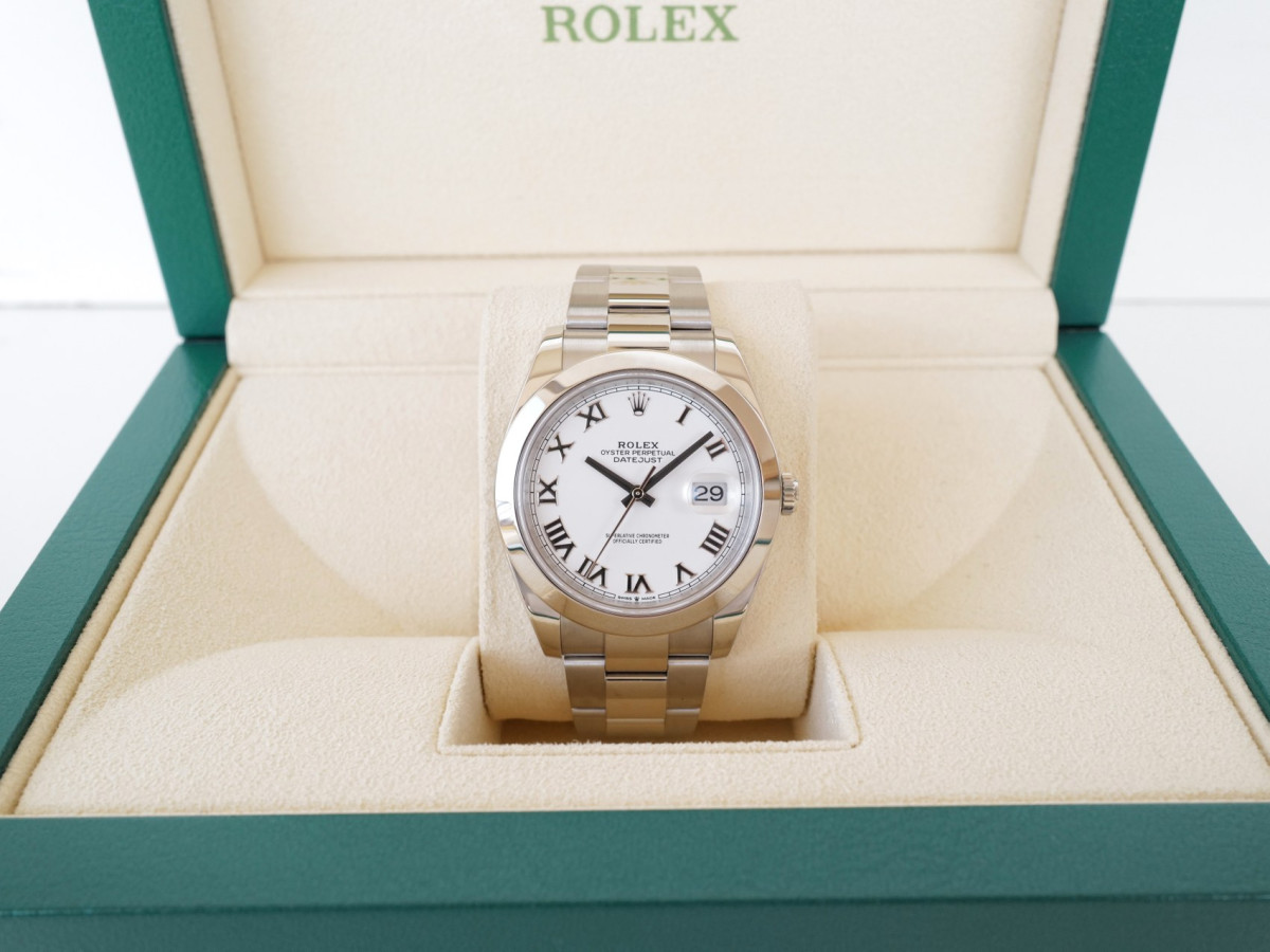 Swiss watch Rolex Datejust 41 White Romans Dial Domed Bezel Oyster Bracelet
