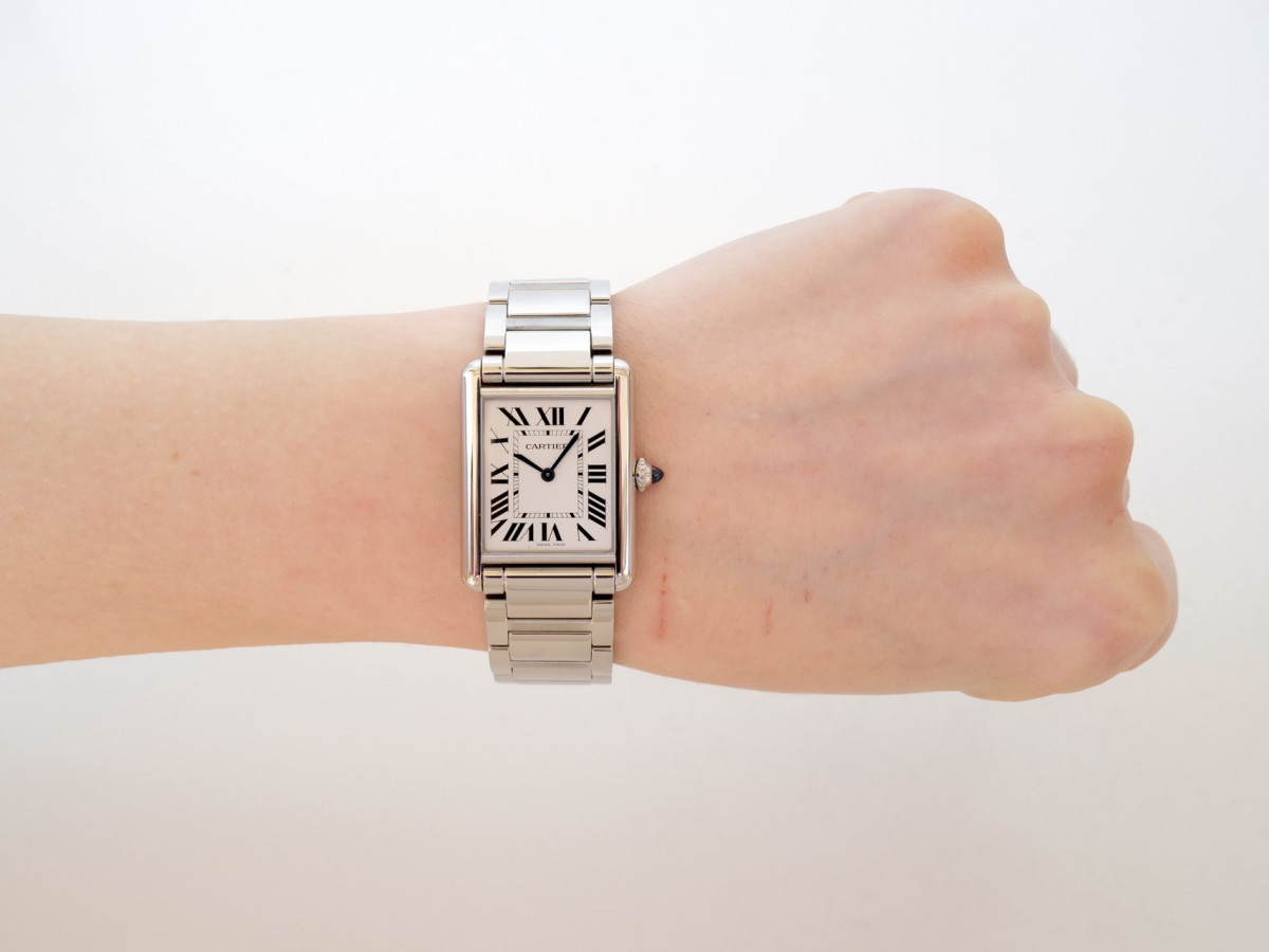 Швейцарские часы Cartier Tank Must Large Quartz