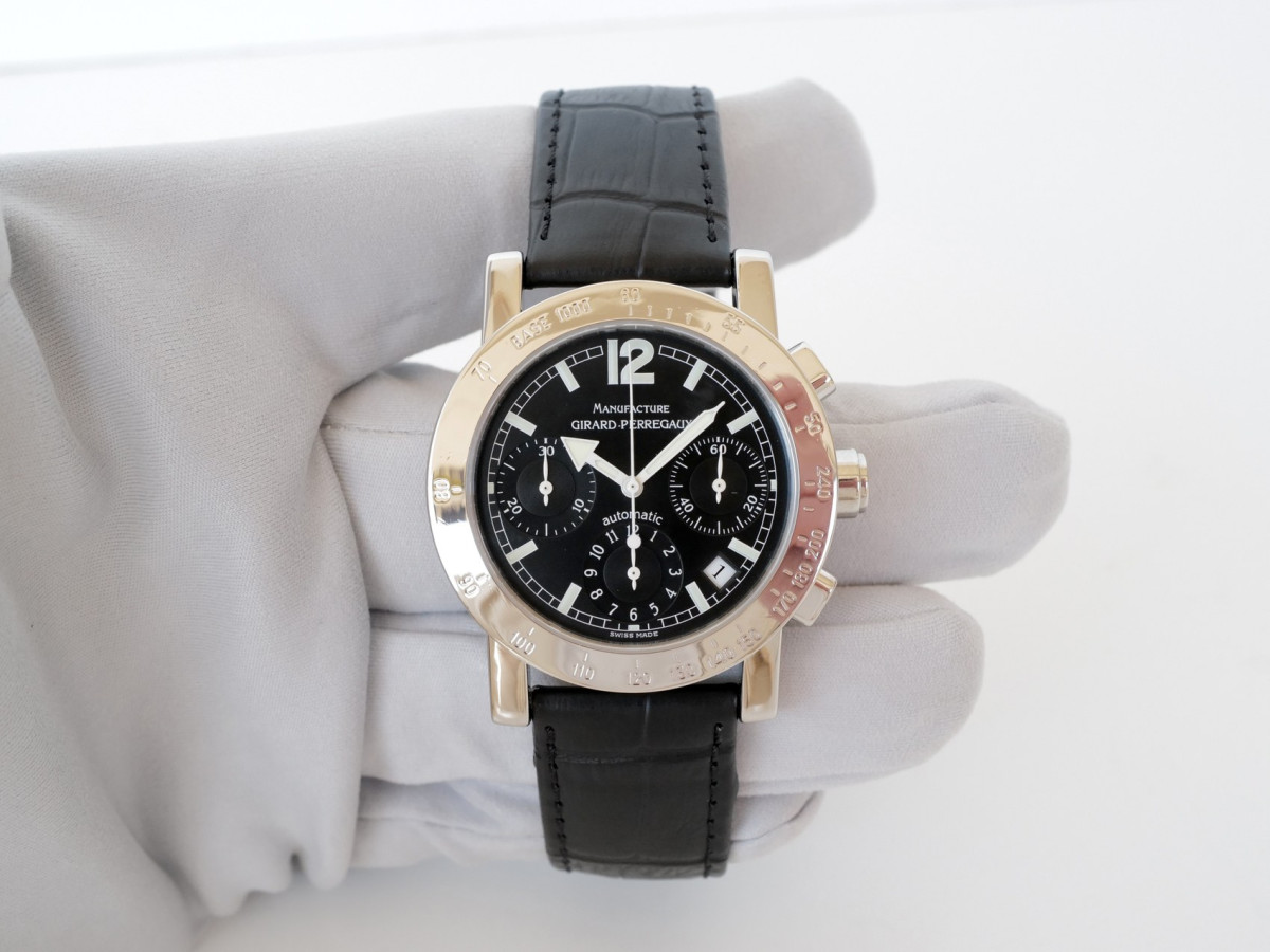 Швейцарские часы Girard-Perregaux Chronograph GP7000 38