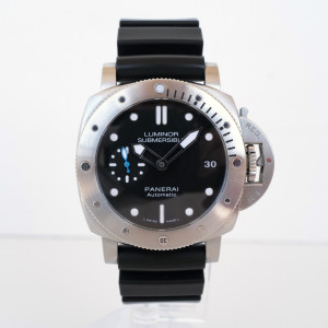 Швейцарские часы Panerai Submersible 42