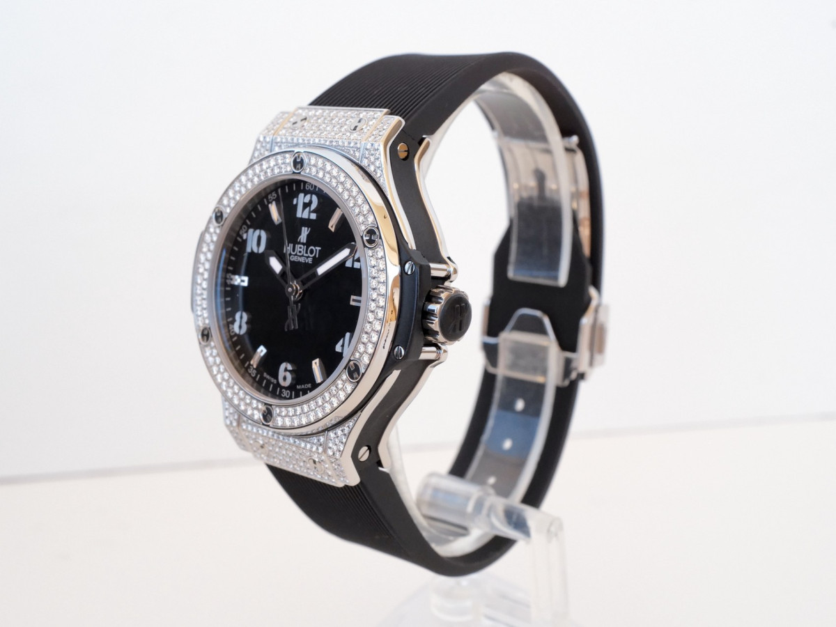 Швейцарские часы Hublot Big Bang Quartz Diamonds Black Dial 38