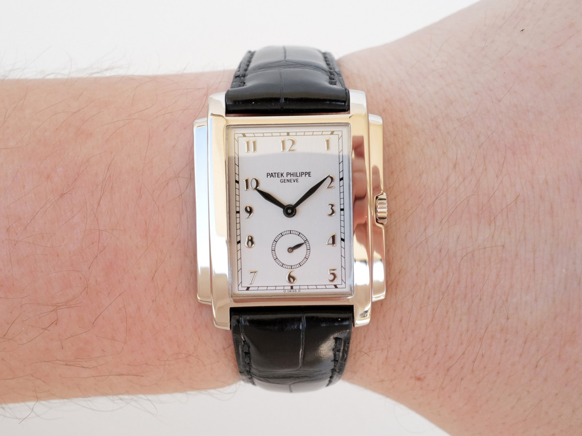Швейцарские часы Patek Philippe Gondolo 18K White Gold Manual Wind Silver Dial
