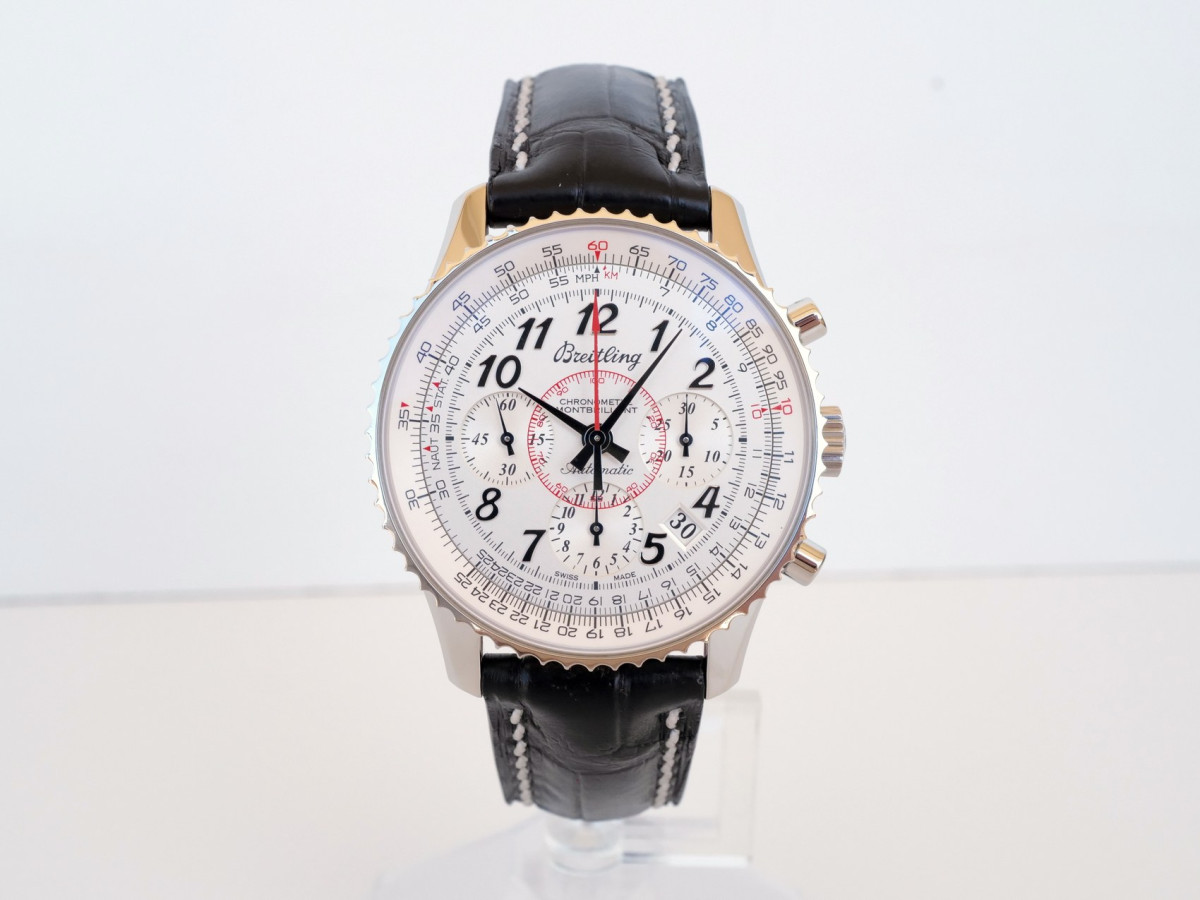Швейцарський годинник Breitling Navitimer Montbrillant 01 Chronograph 40