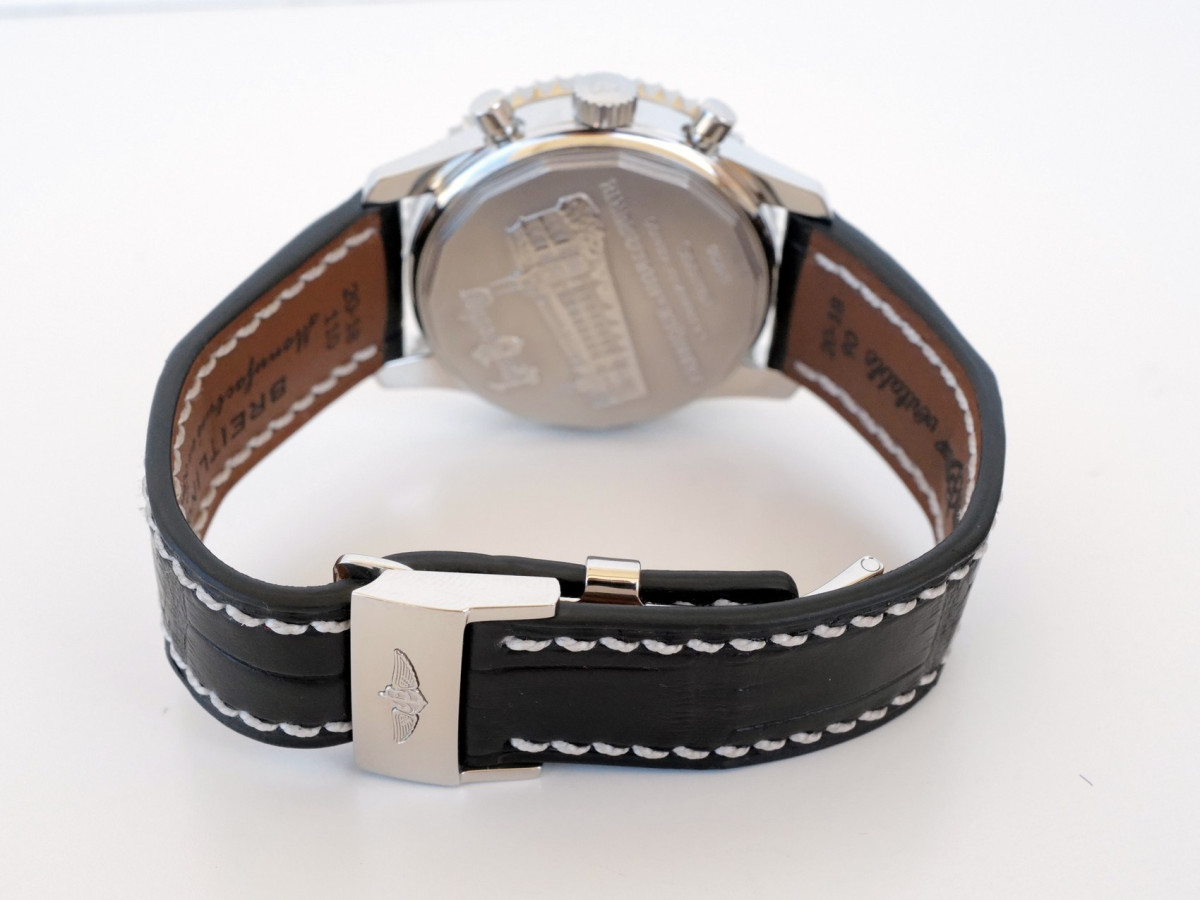 Швейцарський годинник Breitling Navitimer Montbrillant 01 Chronograph 40