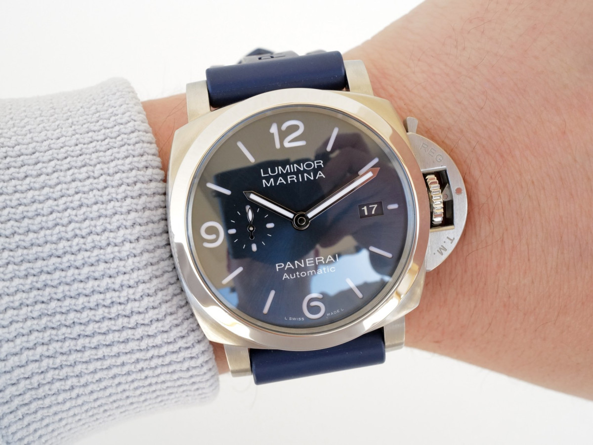 Швейцарские часы Panerai Luminor Marina Blue Dial 44