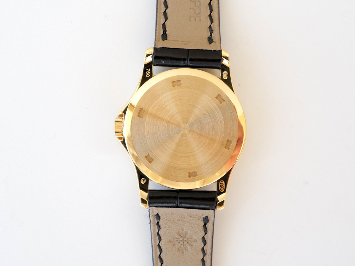 Швейцарские часы Patek Philippe Calatrava Ladies 18K Yellow Gold 28