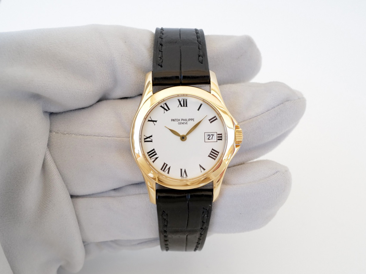 Швейцарские часы Patek Philippe Calatrava Ladies 18K Yellow Gold 28
