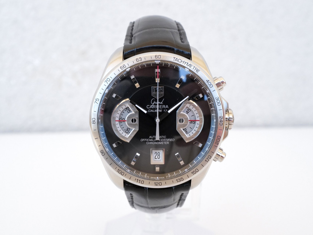 Швейцарские часы TAG Heuer Grand Carrera Chronograph Black Dial 43