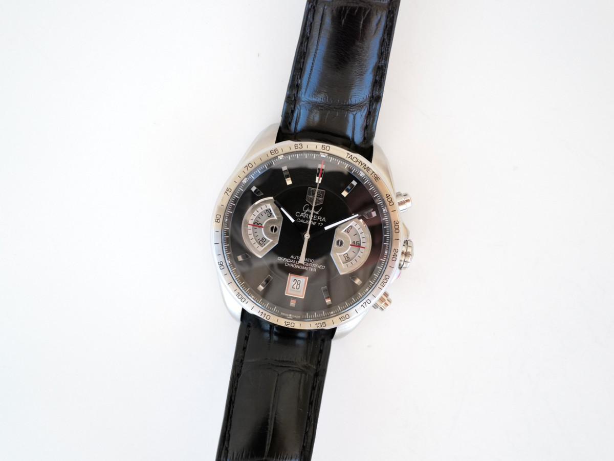 Швейцарские часы TAG Heuer Grand Carrera Chronograph Black Dial 43