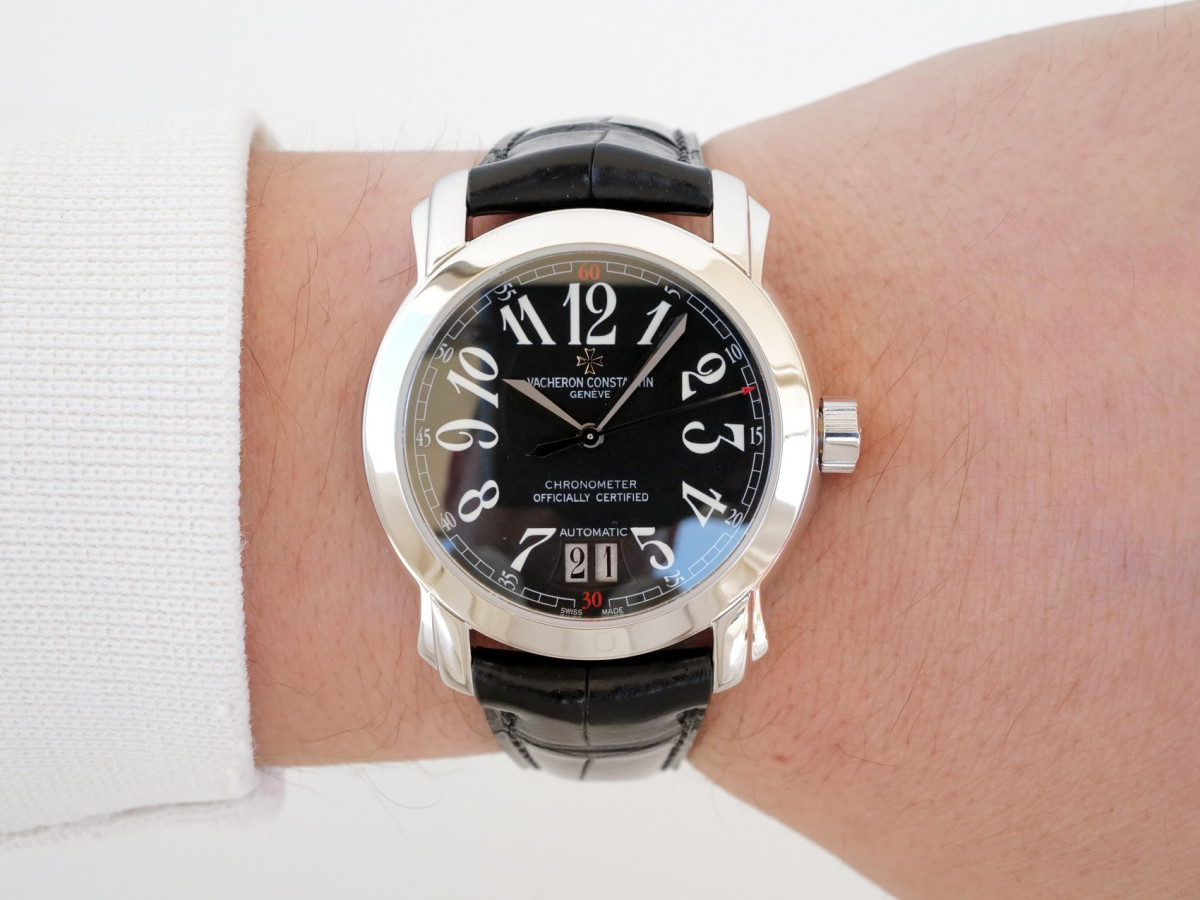 Швейцарские часы Vacheron Constantin Malte Large Date 18K White Gold Black Dial 38