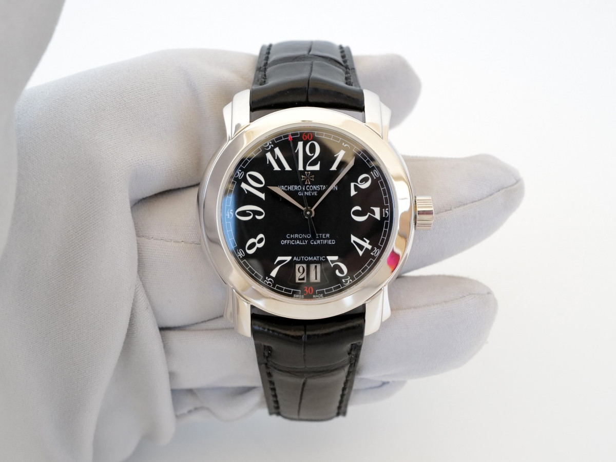 Швейцарские часы Vacheron Constantin Malte Large Date 18K White Gold Black Dial 38