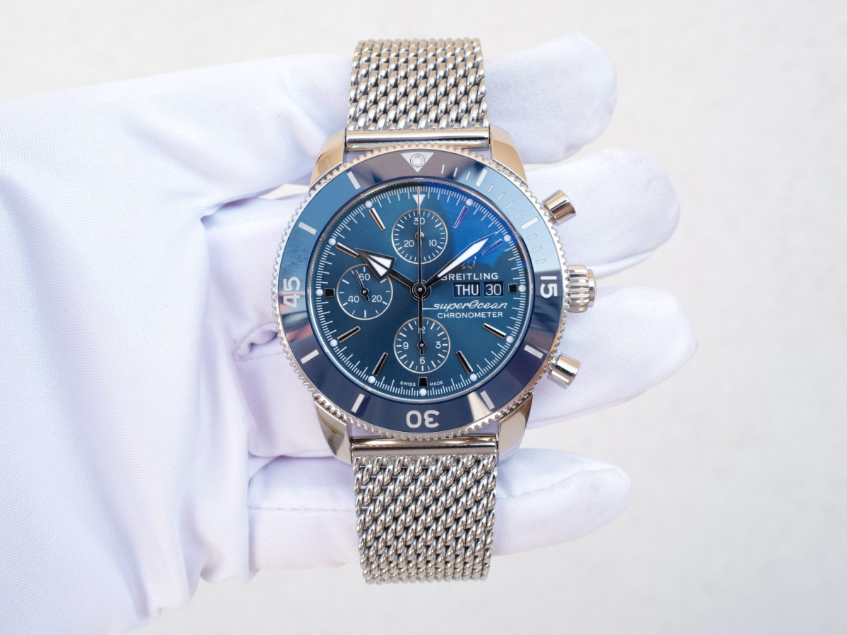 Швейцарские часы Breitling Superocean Heritage II Chronograph Blue Dial