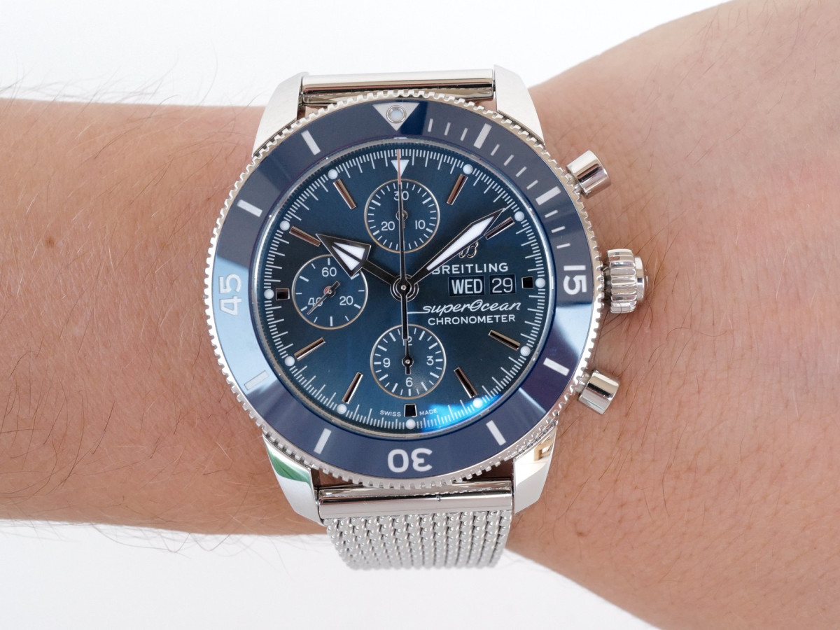 Швейцарские часы Breitling Superocean Heritage II Chronograph Blue Dial