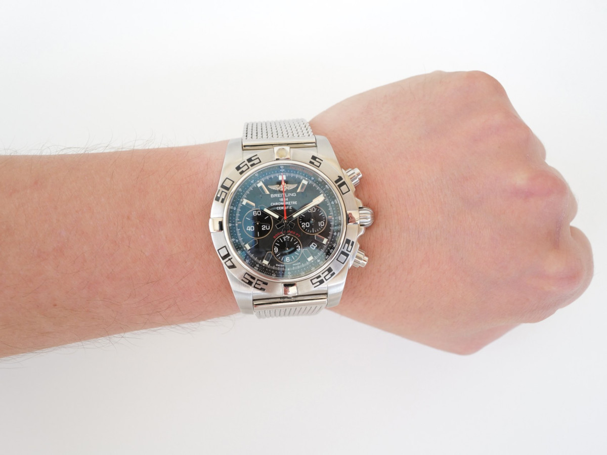 Швейцарський годинник Breitling Chronomat Flying Fish Chronograph Black dial 44