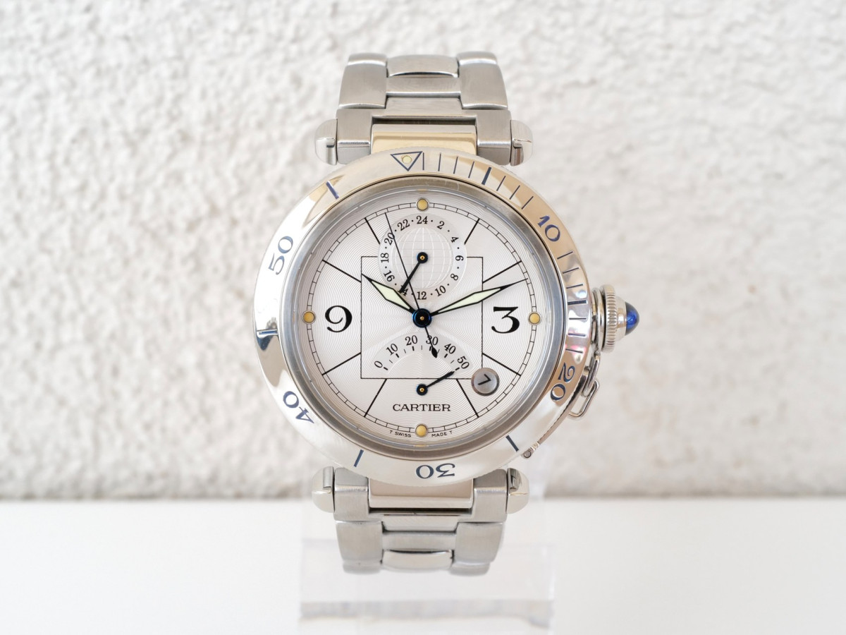 Швейцарський годинник Cartier Pasha GMT Power Reserve 38