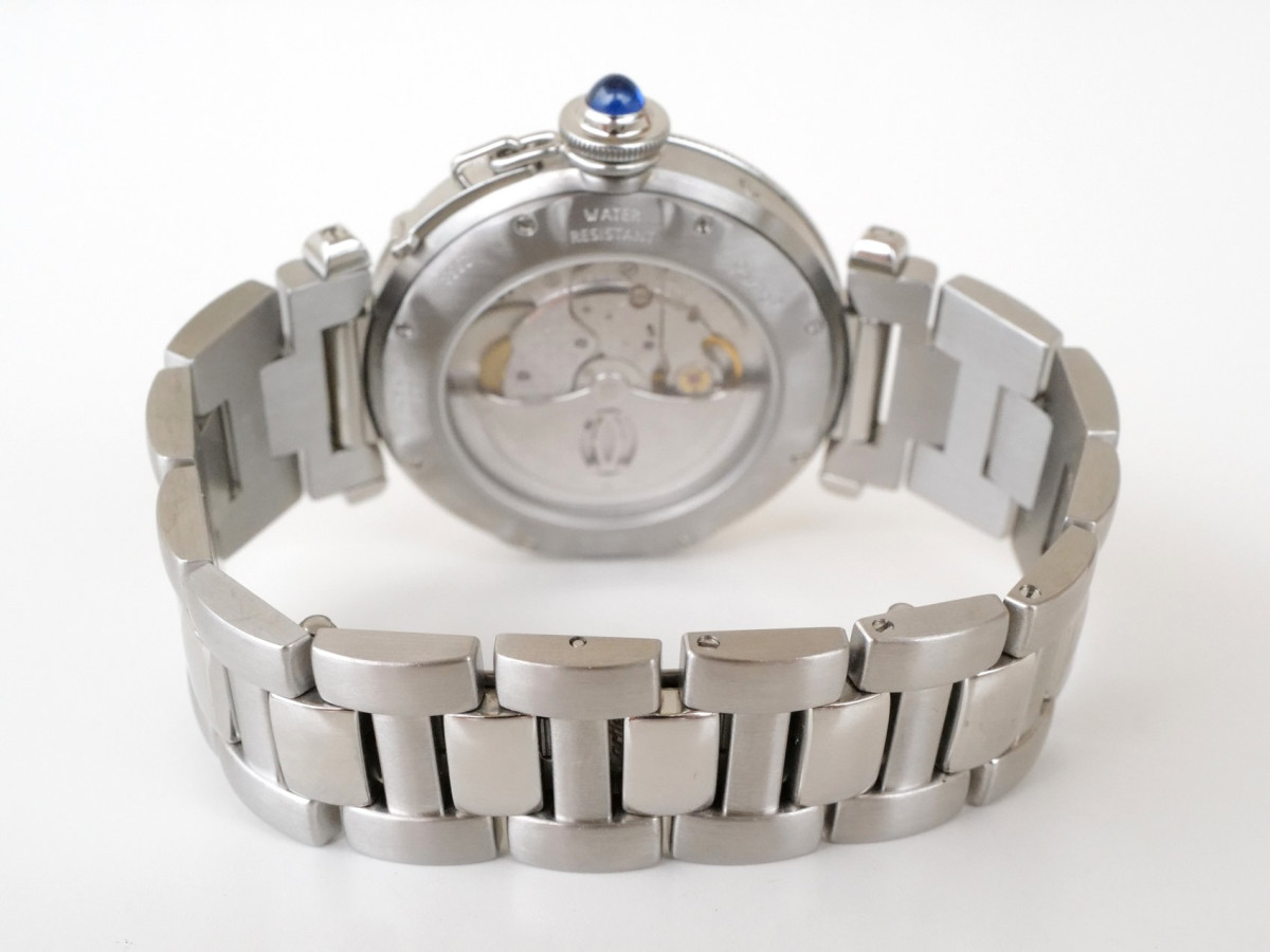 Швейцарський годинник Cartier Pasha GMT Power Reserve 38