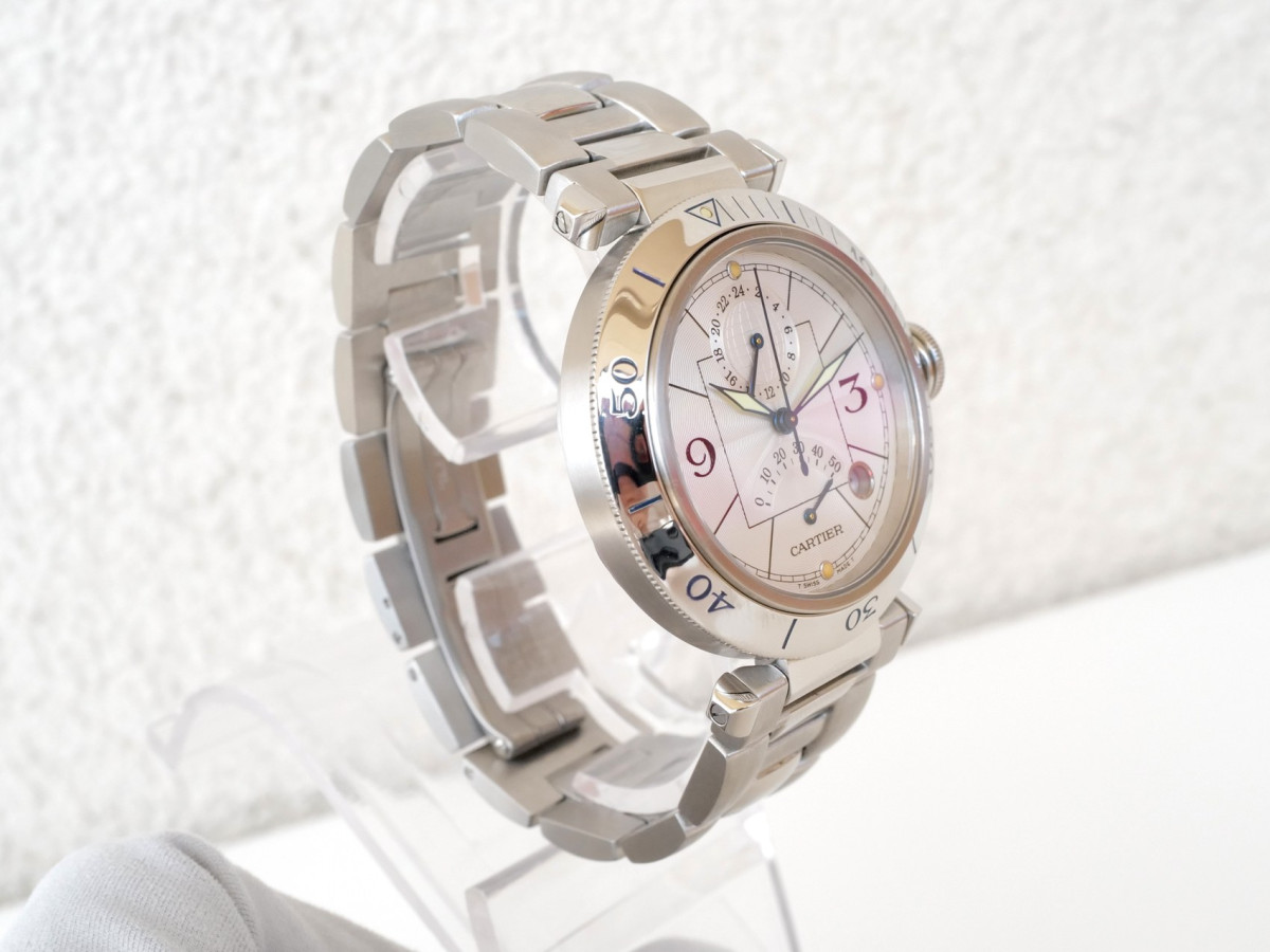 Швейцарський годинник Cartier Pasha GMT Power Reserve 38