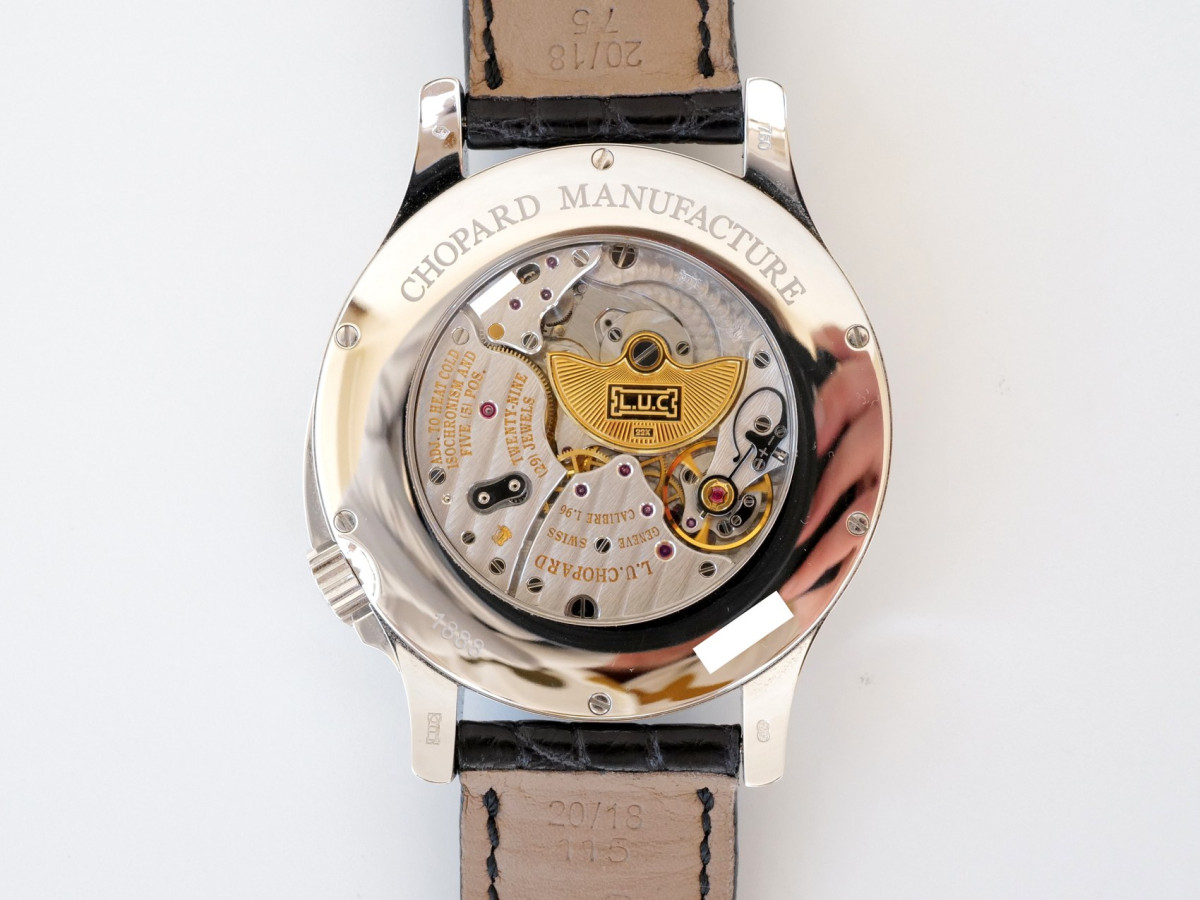 Швейцарський годинник Chopard L.U.C Classic Twist 18K White Gold 41