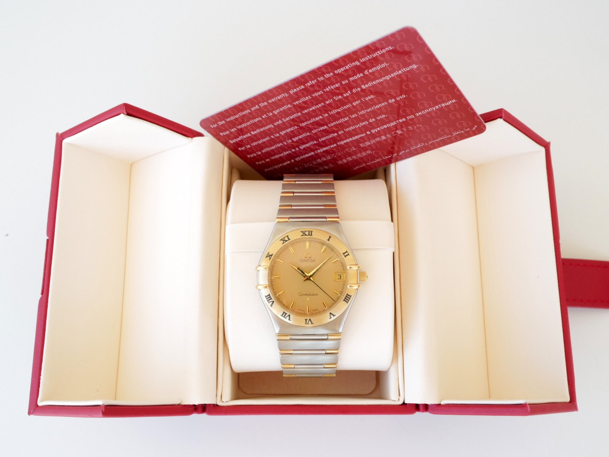 Швейцарський годинник Omega Constellation Quartz Steel 18K Yellow Gold Honeycomb Dial 34