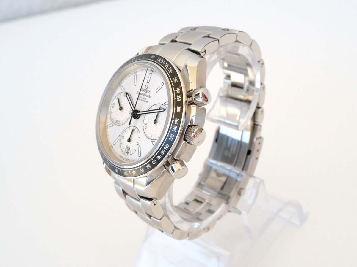 Швейцарський годинник Omega Speedmaster Racing Chronograph White Dial 40