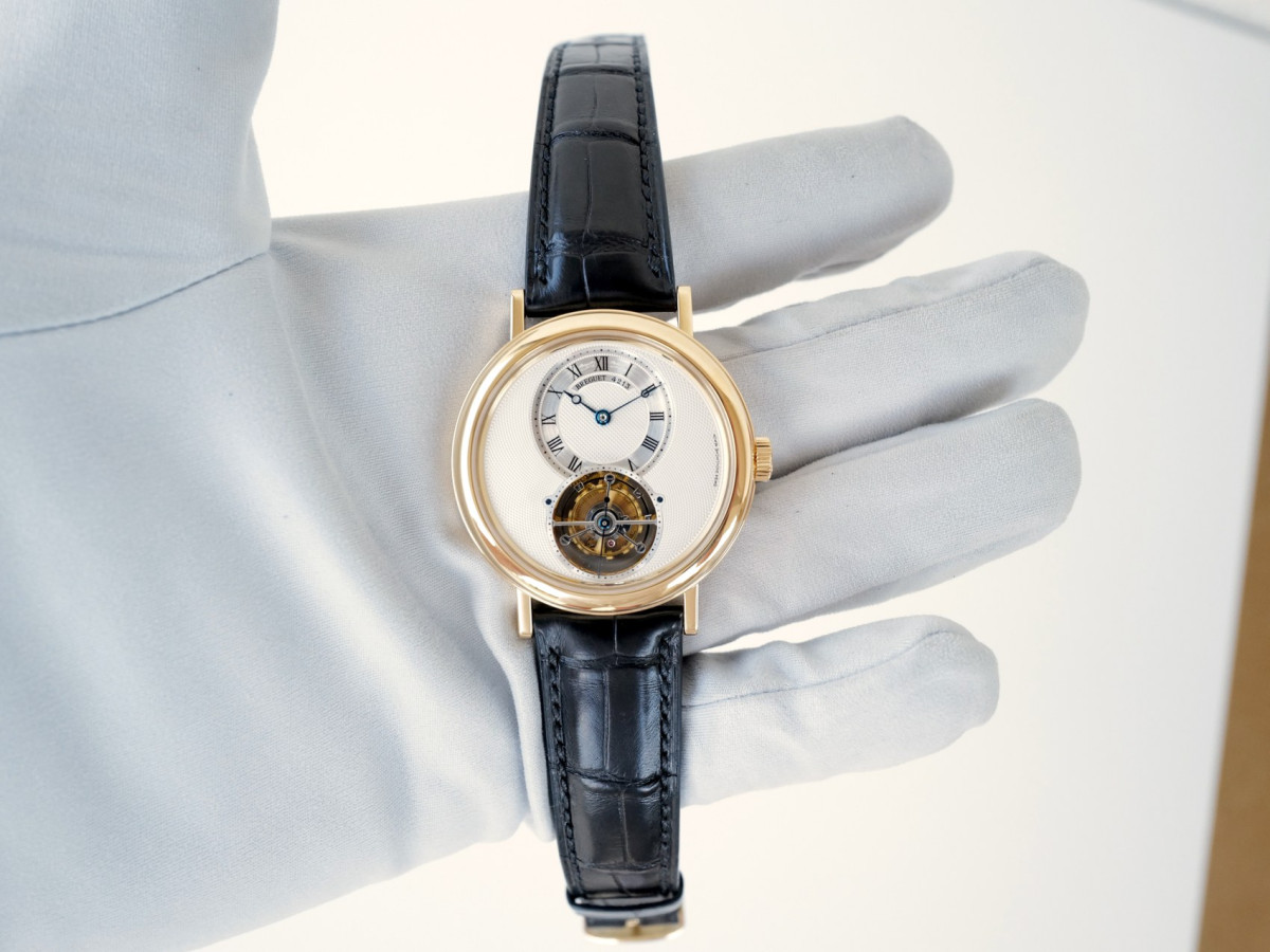 Швейцарський годинник Breguet Classique Tourbillon 18K Yellow Gold 39
