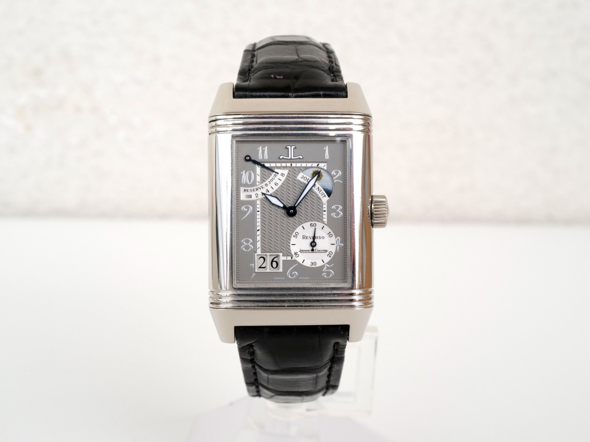 Швейцарские часы Jaeger-LeCoultre Reverso Septantieme Platinum Limited Edition