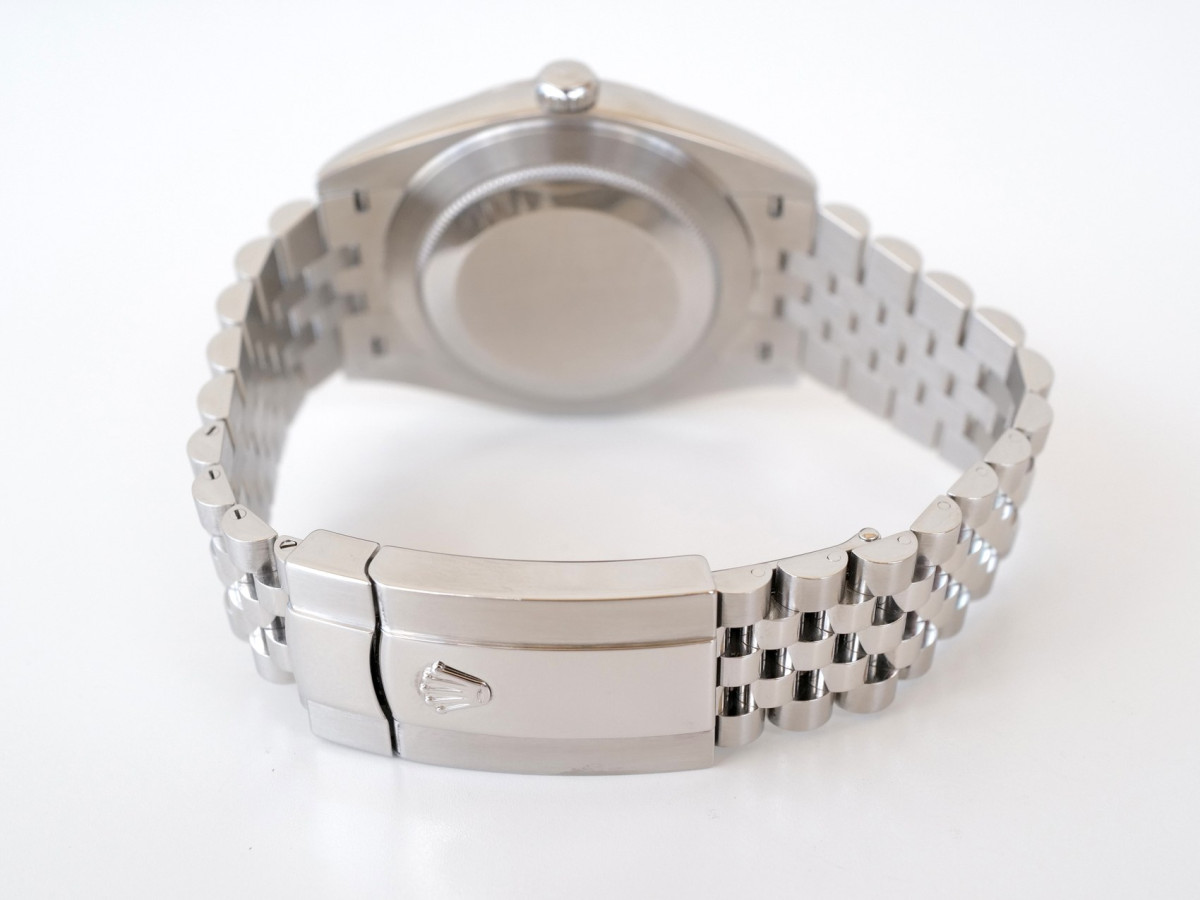 Швейцарський годинник Rolex Datejust 41 Wimbledon Dial Domed Bezel Jubilee Bracelet