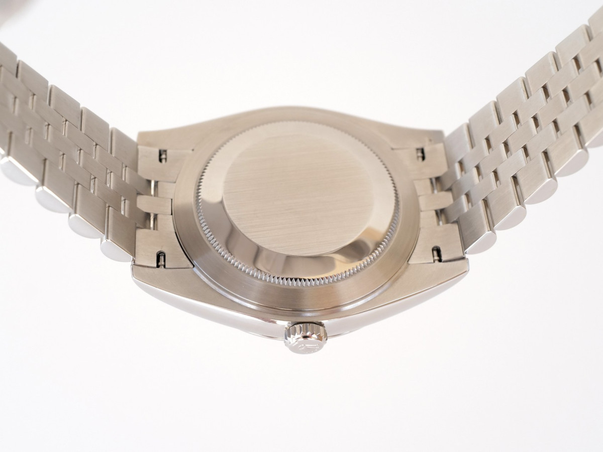 Швейцарський годинник Rolex Datejust 41 Wimbledon Dial Domed Bezel Jubilee Bracelet