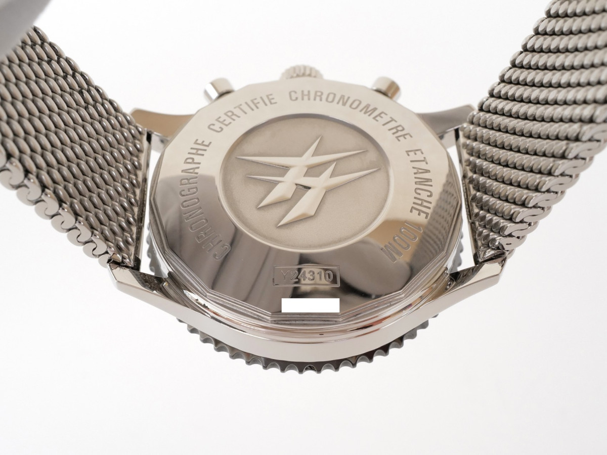 Швейцарський годинник Breitling Chronoliner Chronograph GMT Black Dial 46