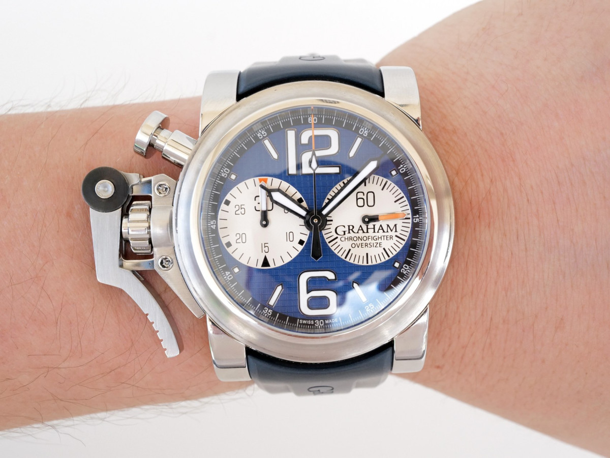 Швейцарские часы Graham Chronofighter Oversize Blue Dial 46