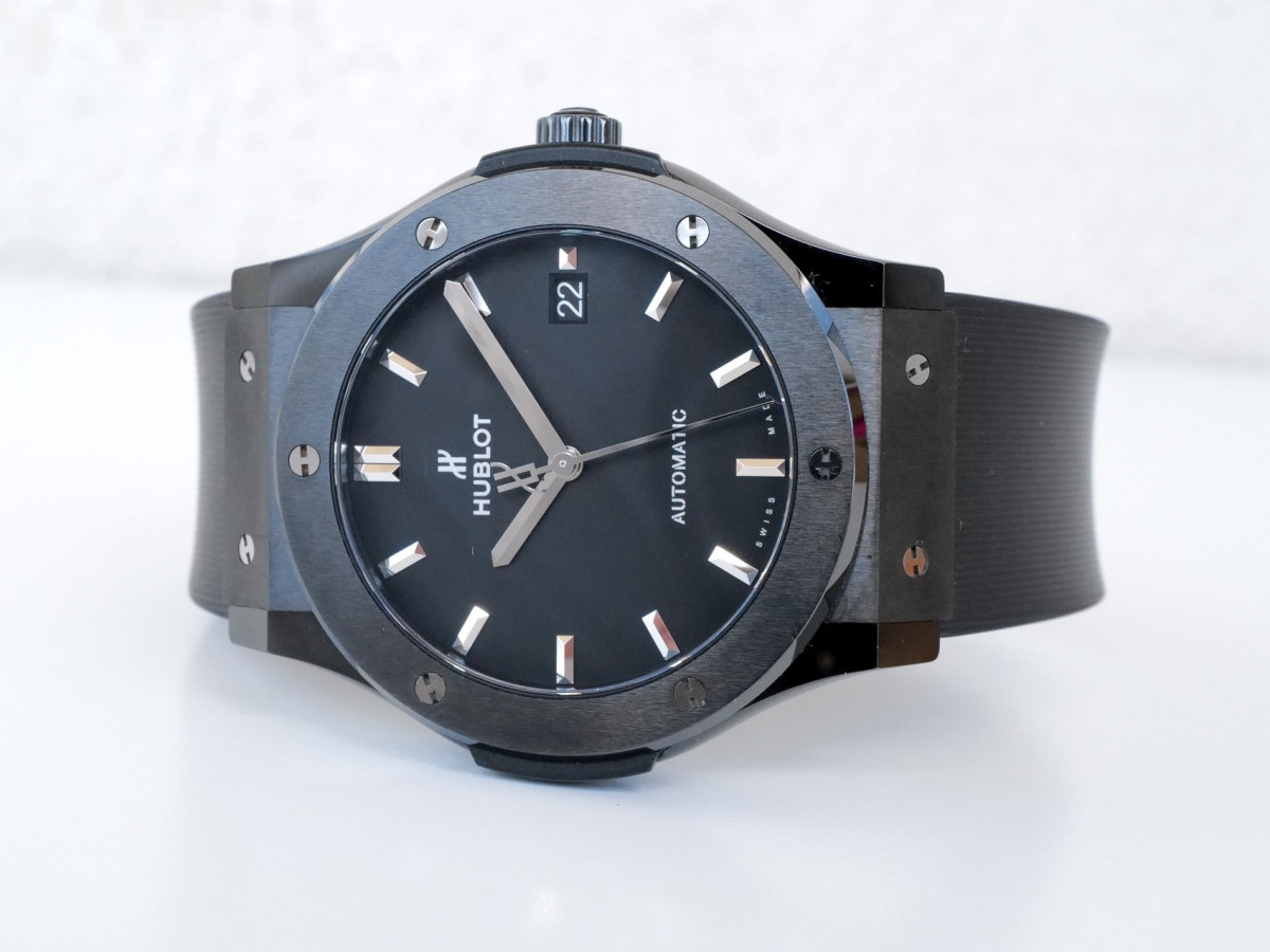 Швейцарские часы Hublot Classic Fusion Black Magic Ceramic 45