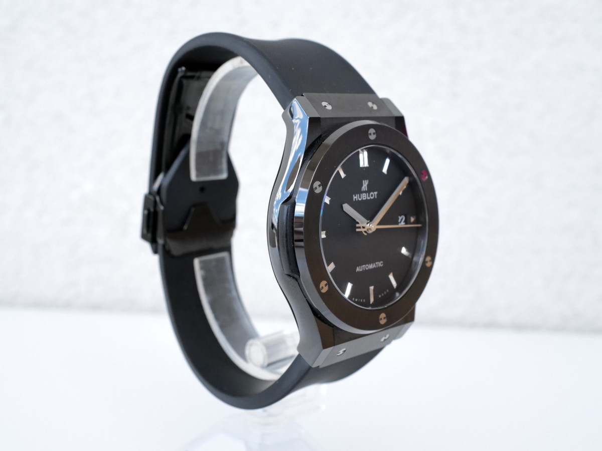 Швейцарские часы Hublot Classic Fusion Black Magic Ceramic 45