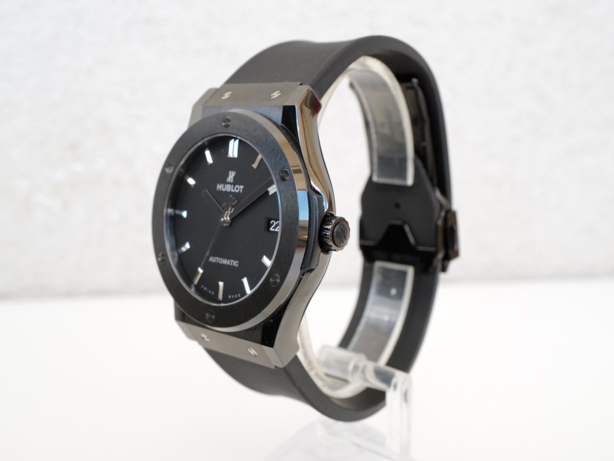 Швейцарские часы Hublot Classic Fusion Black Magic Ceramic 45