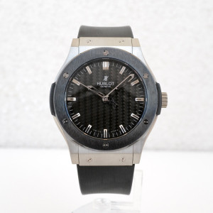 Швейцарские часы Hublot Classic Fusion Zirconium Ceramic Carbon Dial 45