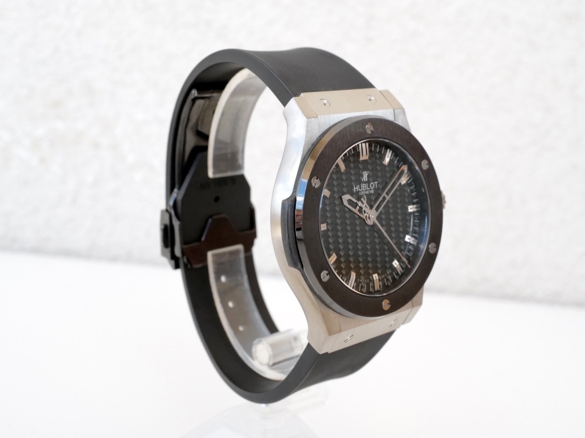 Швейцарские часы Hublot Classic Fusion Zirconium Ceramic Carbon Dial 45