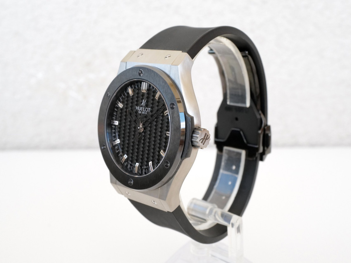 Швейцарские часы Hublot Classic Fusion Zirconium Ceramic Carbon Dial 45