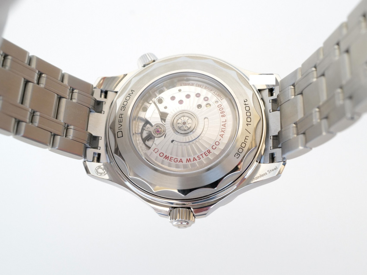 Швейцарские часы Omega Seamaster Diver 300M Black Dial 42